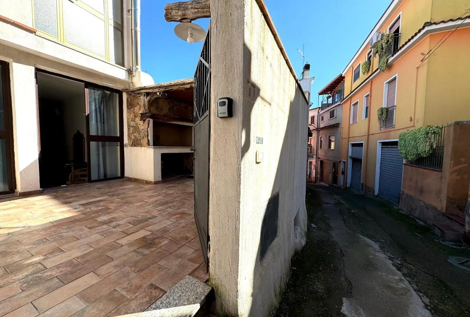La Corte Bari Sardo